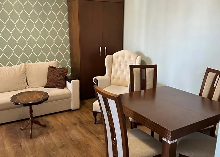 Eleganckie Mieszkanie W Centrum Wroclawia